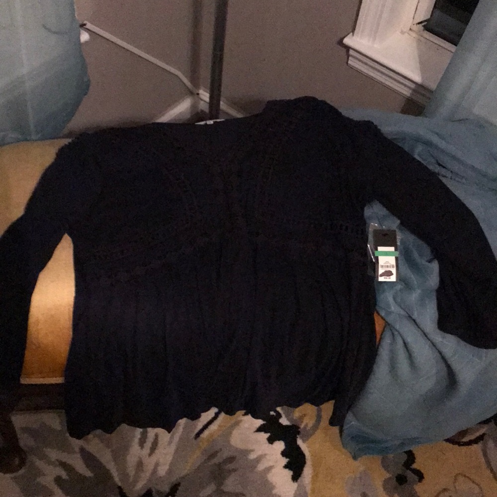 Blue shirt with a design